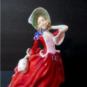 Royal Doulton Figurine Autumn Breezes HN1934 7-1/2" tall  Excellent condition